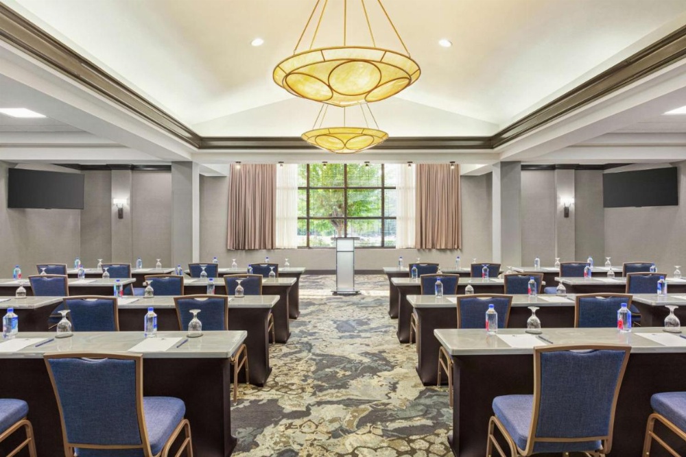 DoubleTree By Hilton Hotel Jackson Image 6
