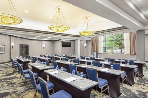DoubleTree By Hilton Hotel Jackson image 8